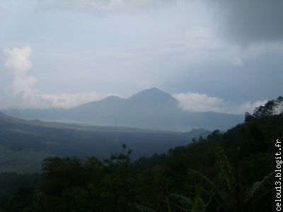 le Mont Abang qui surplombe le lac Batur de ses 2153 m