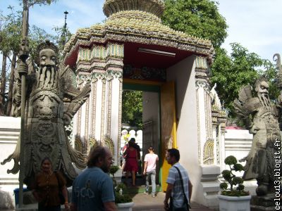 Une entrée de temple