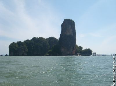 Adieu  James Bond Island ......le rocher est à gauche