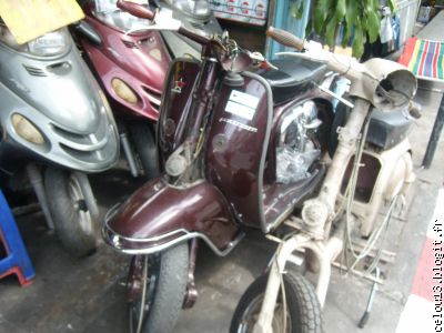 Et une Lambretta en remontage